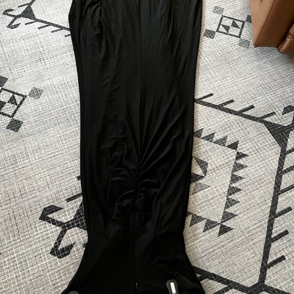 Formal gown - Picture 3 of 5